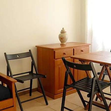 Appartement With One Bedroom In , With Furnished Terrace And Wifi *